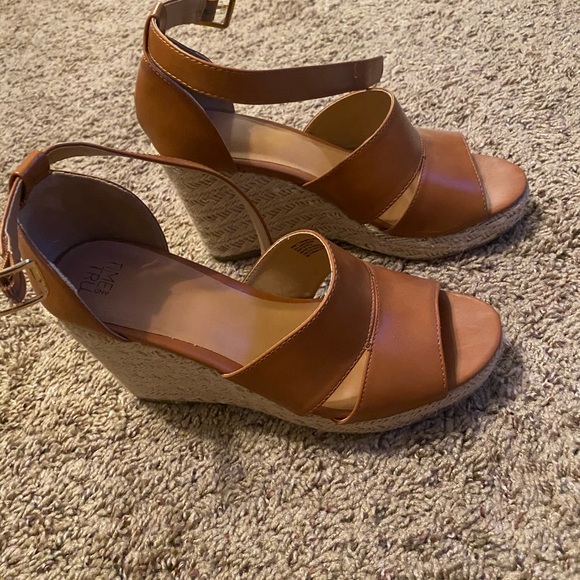 Shoes - Time and tru sandal